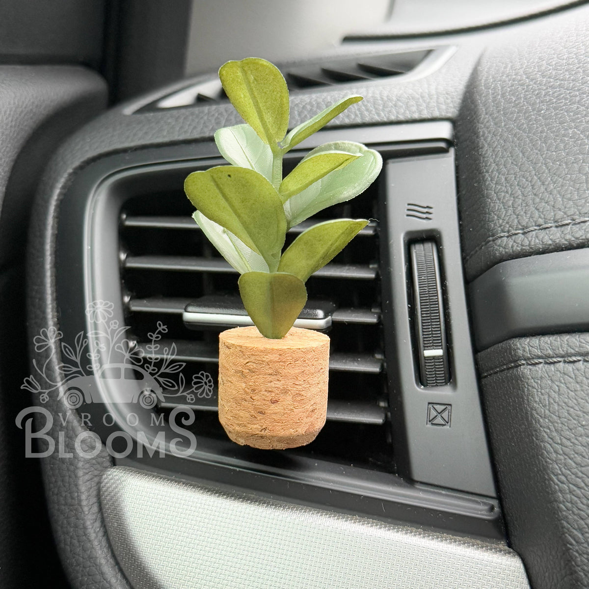 Fiddle leaf vent clip car diffuser in a cork pot, photo 5